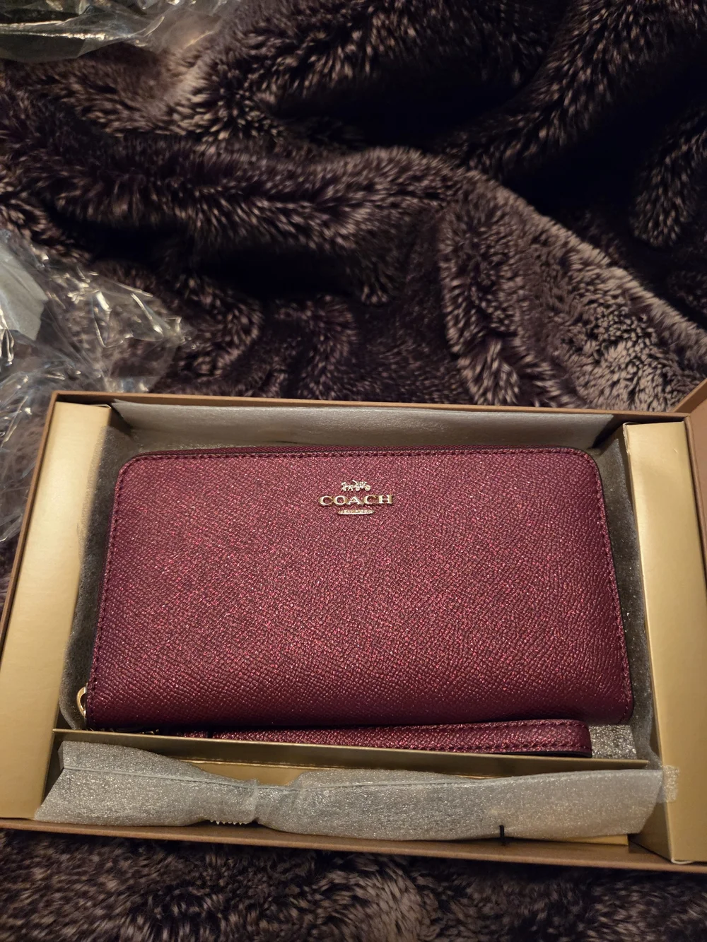 COACH Women's Zip Around Wallet in Berry